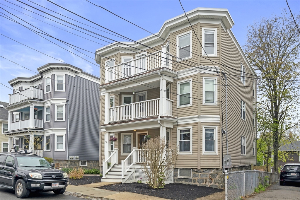 23 Thelma Rd # 3