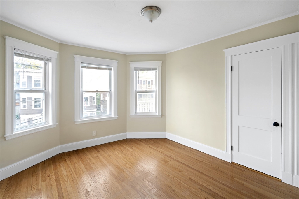 23 Thelma Rd # 3