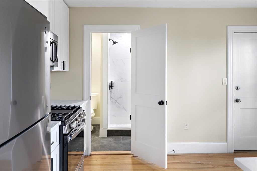 23 Thelma Rd # 3