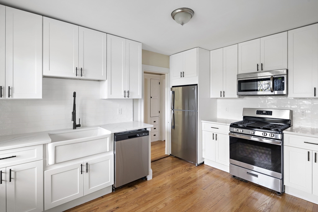 23 Thelma Rd # 3