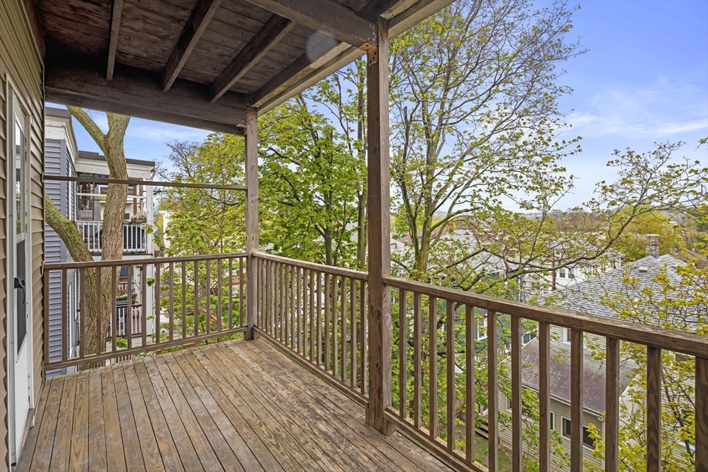 23 Thelma Rd # 3