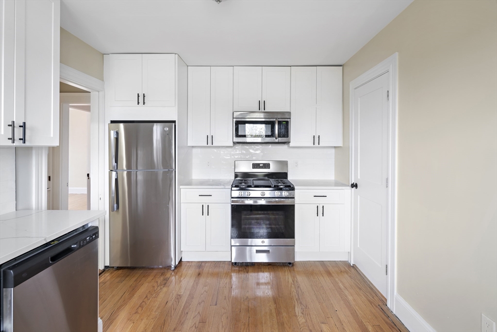 23 Thelma Rd # 3