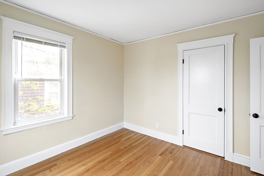 23 Thelma Rd # 3