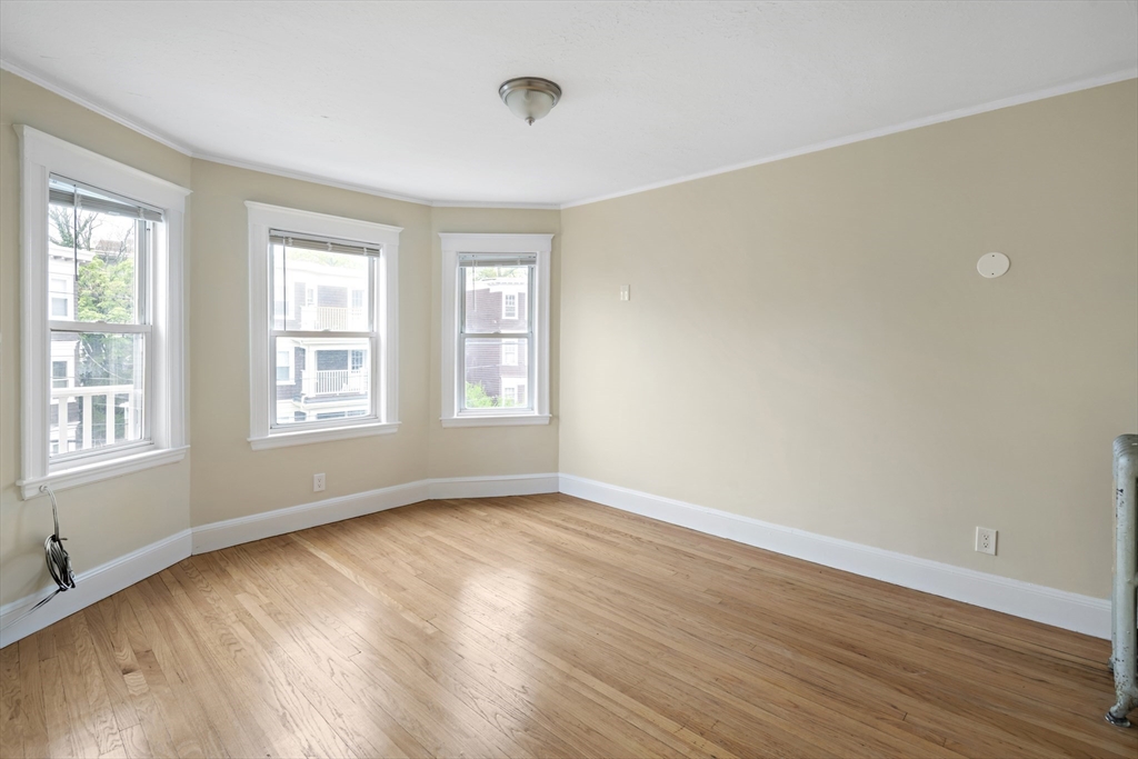 23 Thelma Rd # 3