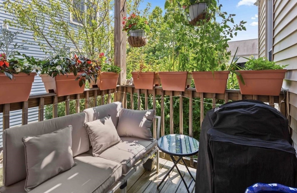 83 Dix St # 1