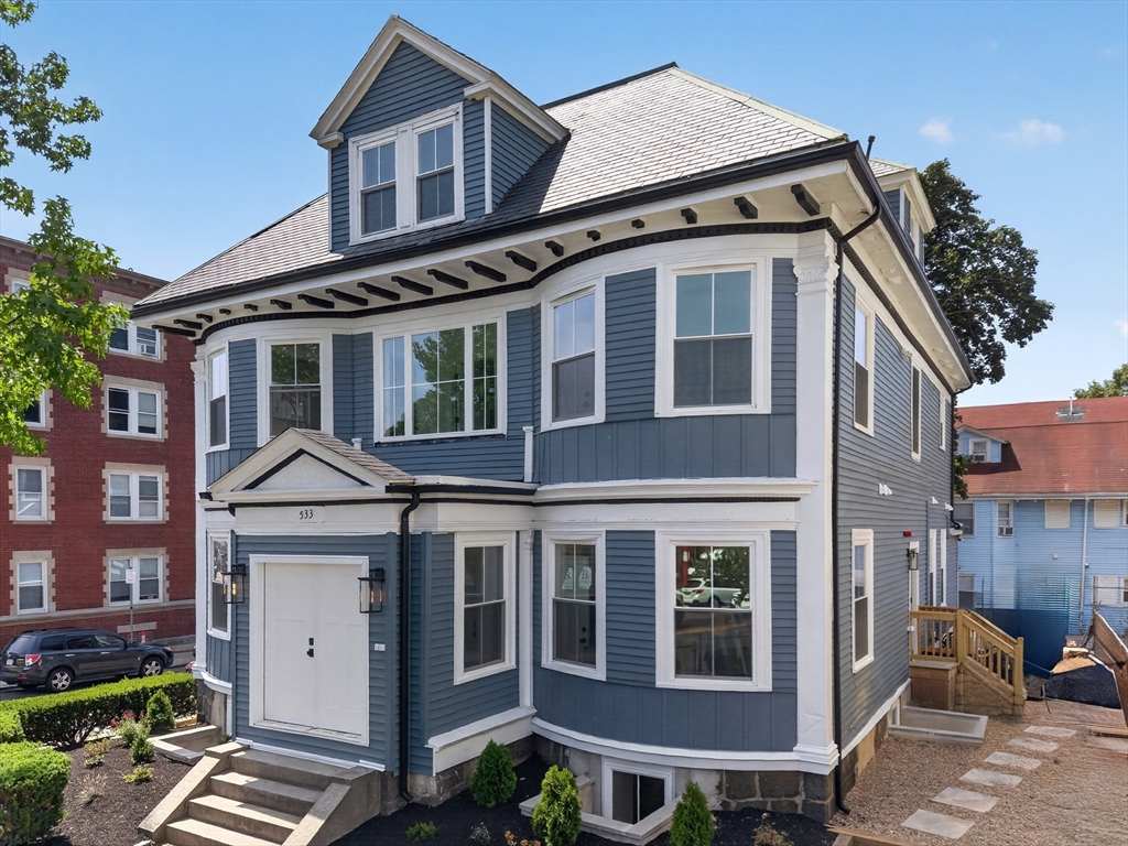 533 Washington Street