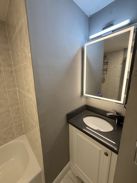 181 Bowen Street # 1