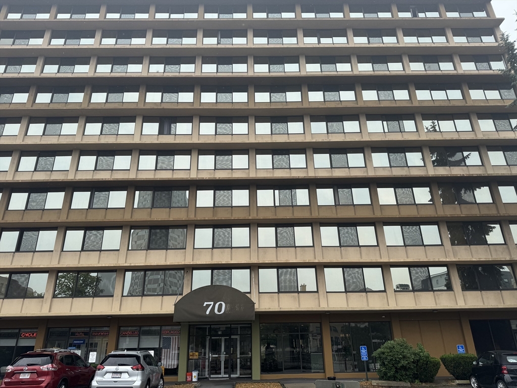 70 Southbridge St # 713