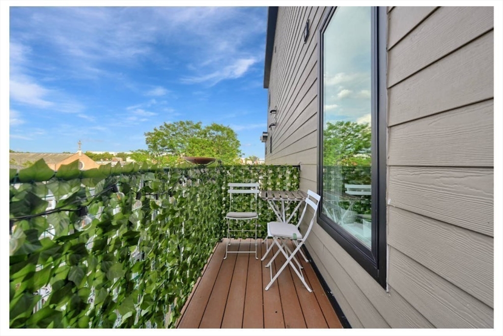 270 Paris Street # 7