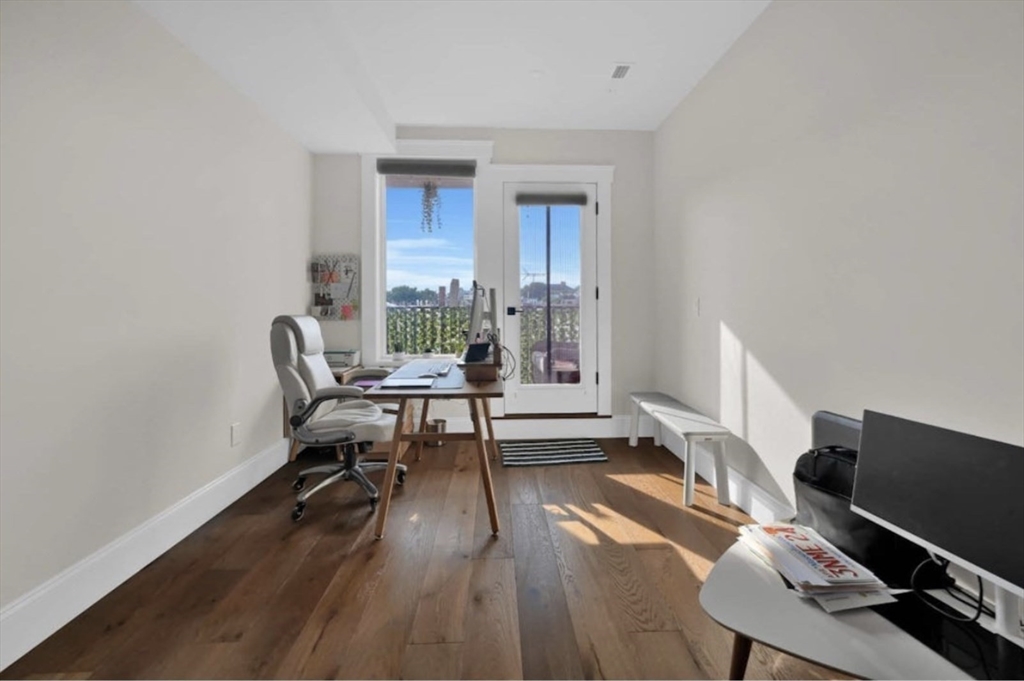 270 Paris Street # 7