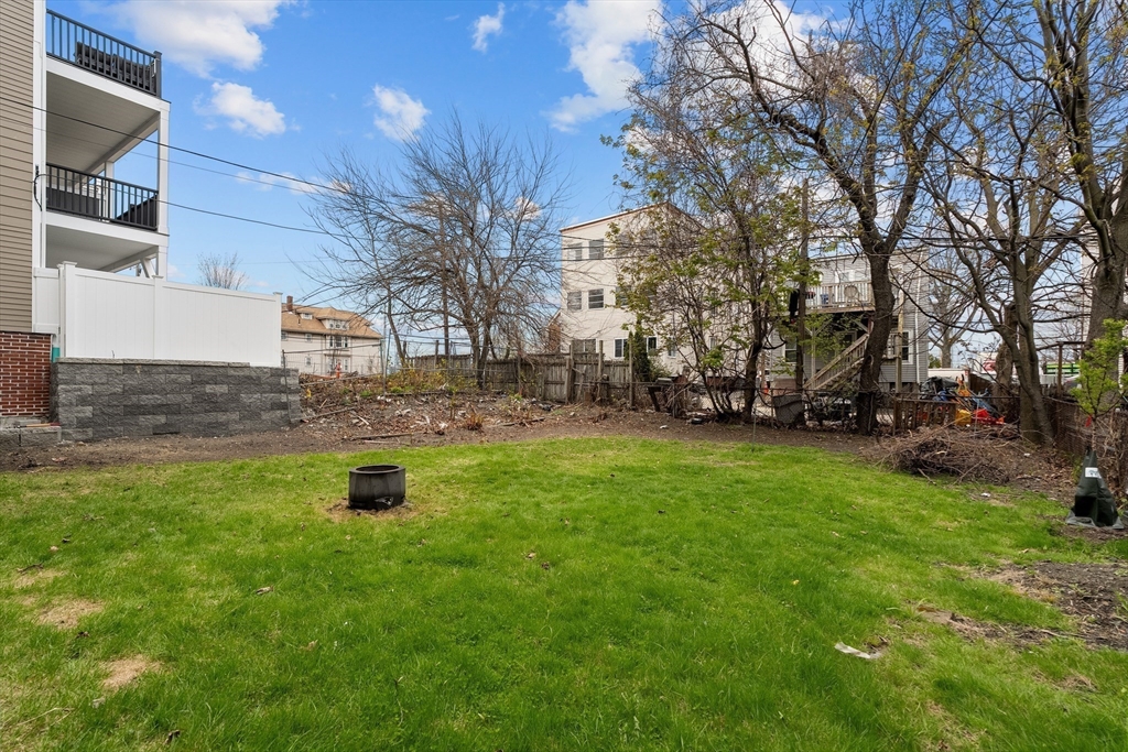 674 Saratoga Street # 2B
