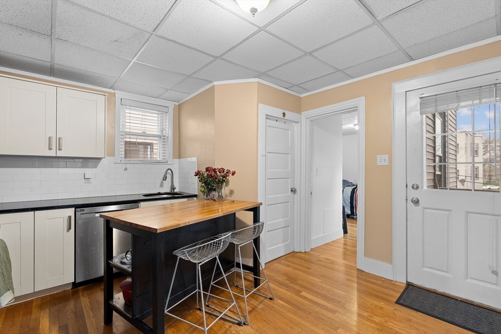674 Saratoga Street # 2B