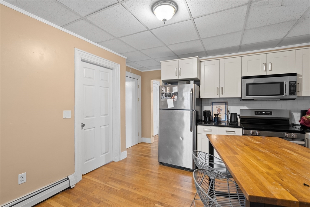 674 Saratoga Street # 2B