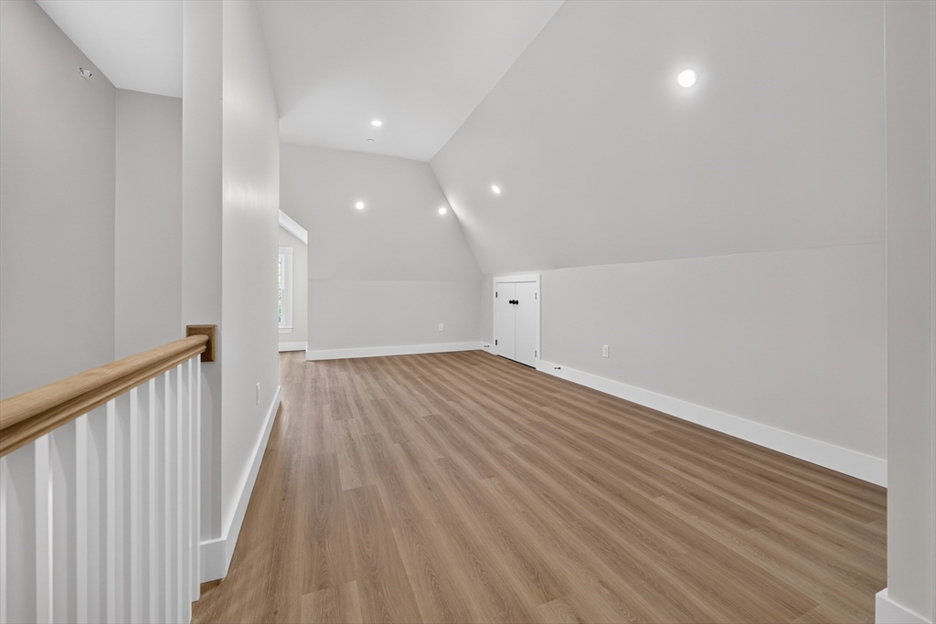 533 Washington Street Unit: E