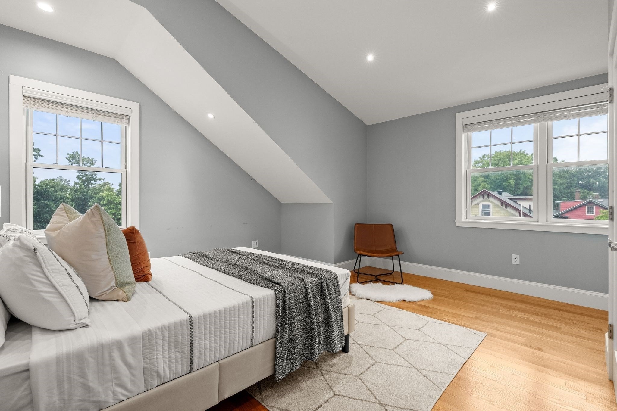 15 Ashland St # 2A