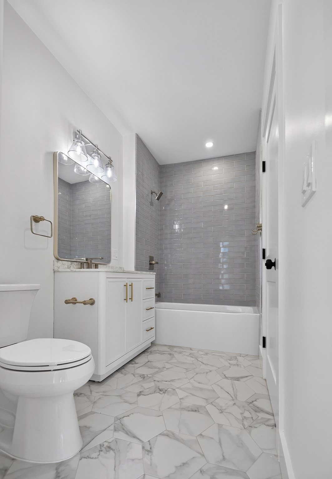 533 Washington Street # 4