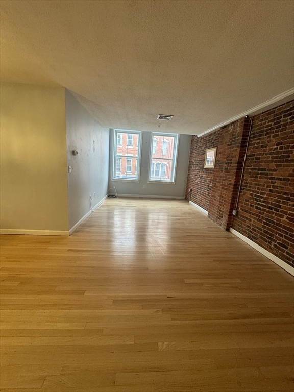 14 Washington St # 3