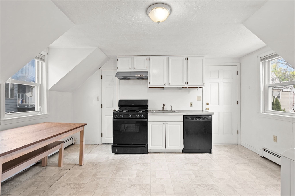 8 Walnut St # 2A