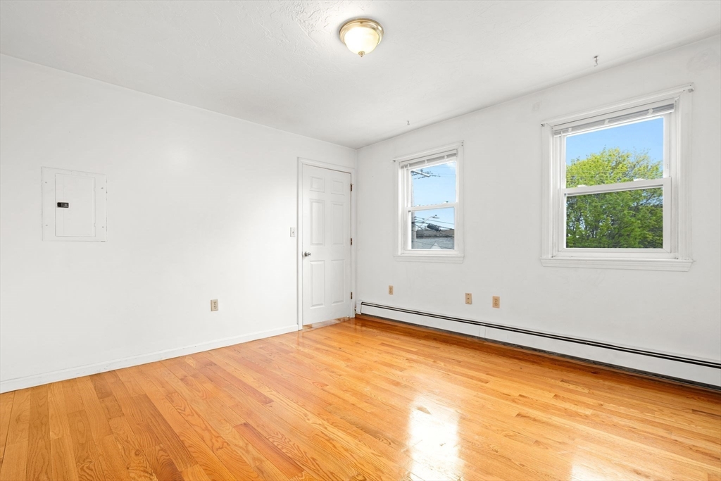 8 Walnut St # 2A