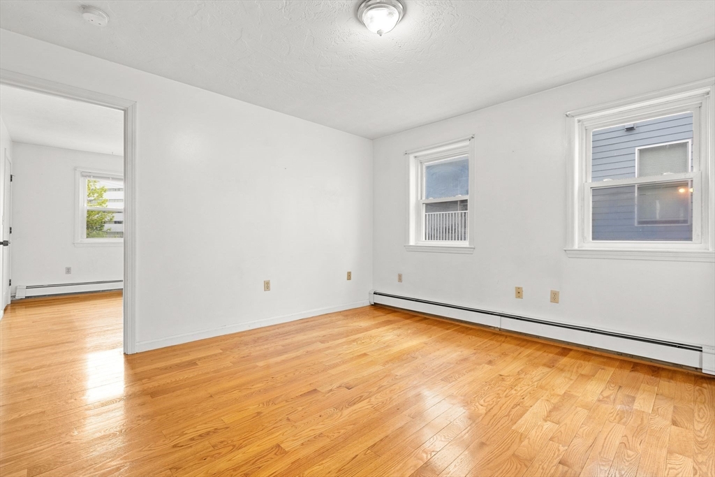 8 Walnut St # 2A