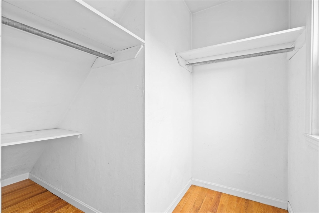8 Walnut St # 2A