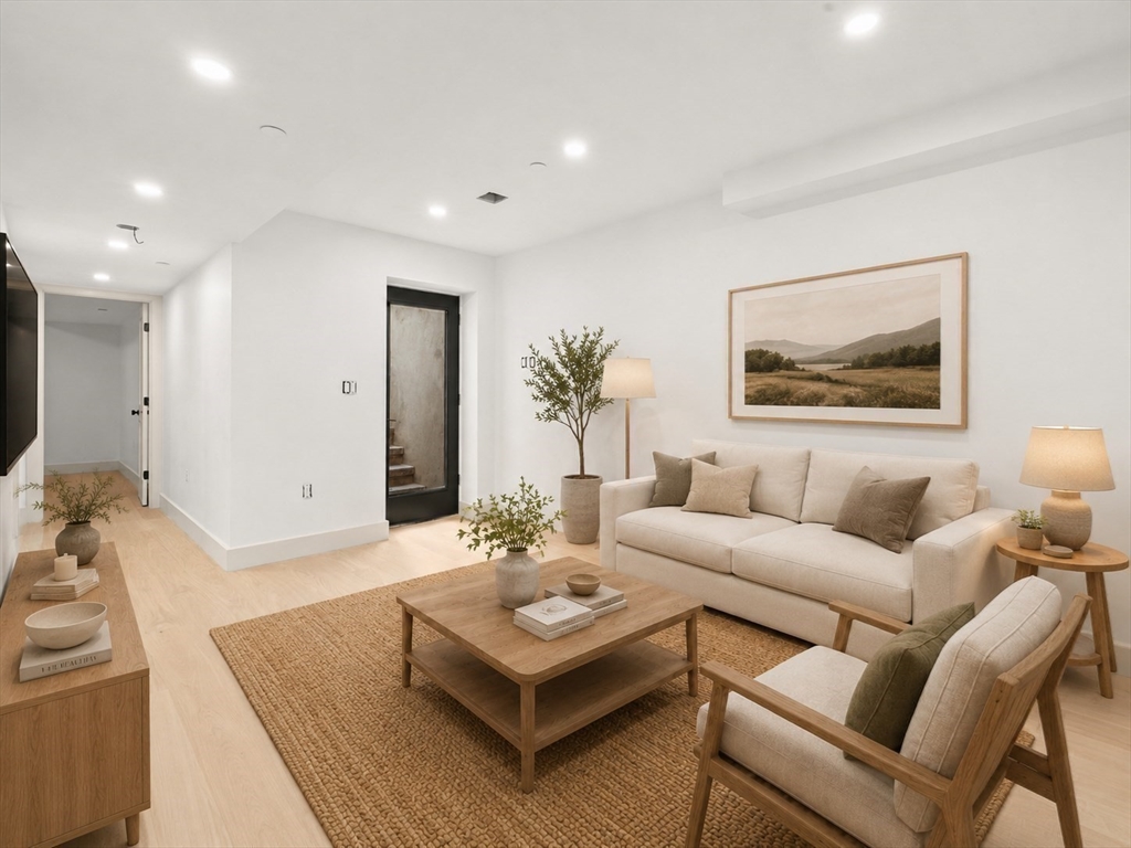 17 Princeton St # 1A