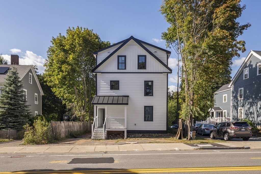 114 Hale St # 3