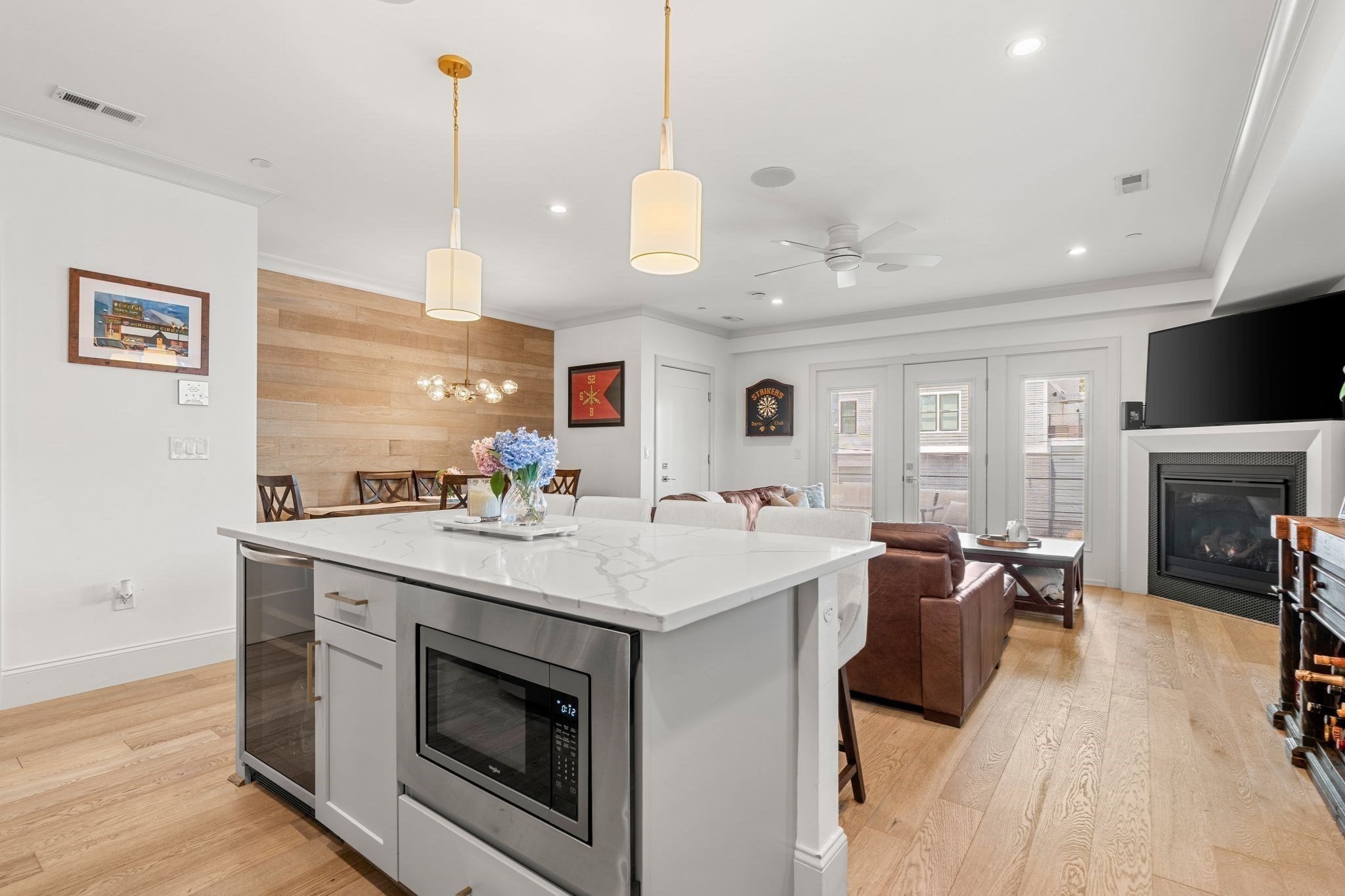 251 Minot St # 6