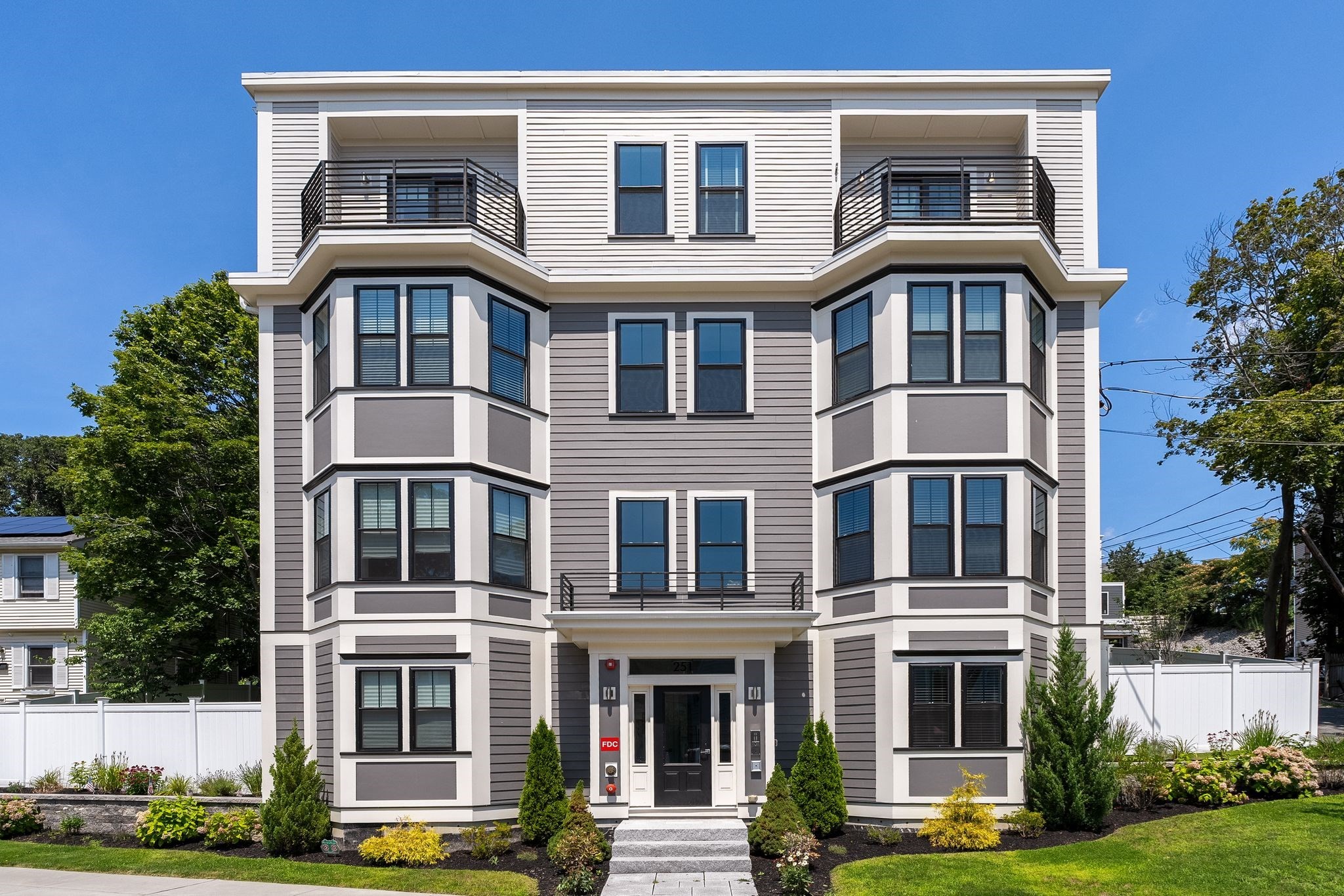 251 Minot St # 6