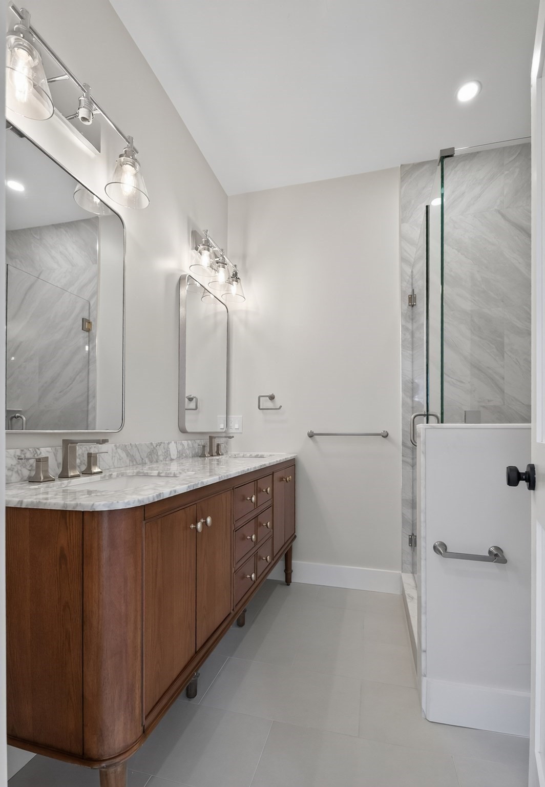 533 Washington Street # 1A