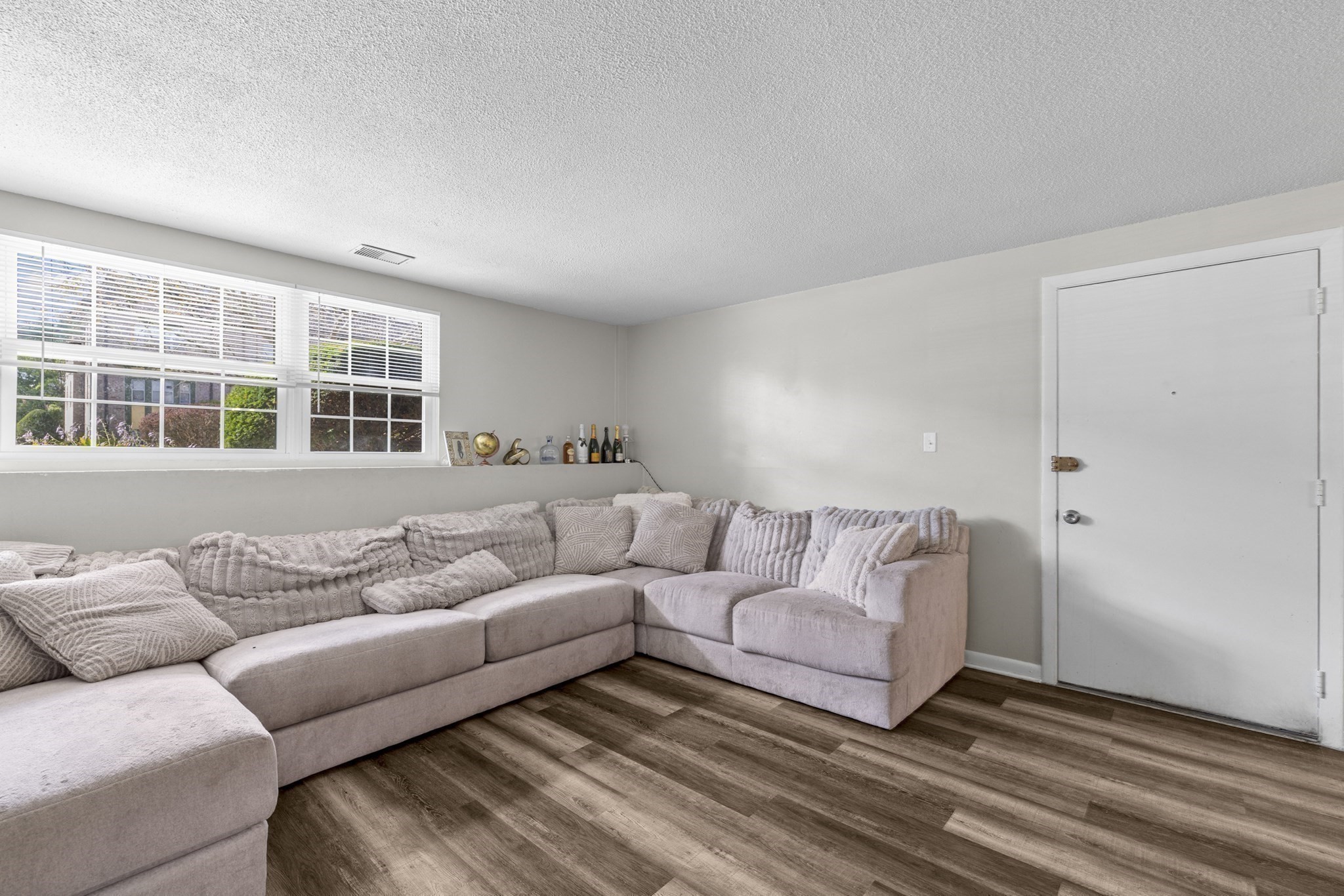 103 Oak Ln # 4