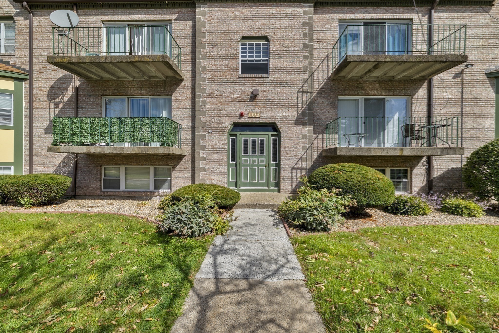 103 Oak Ln # 4
