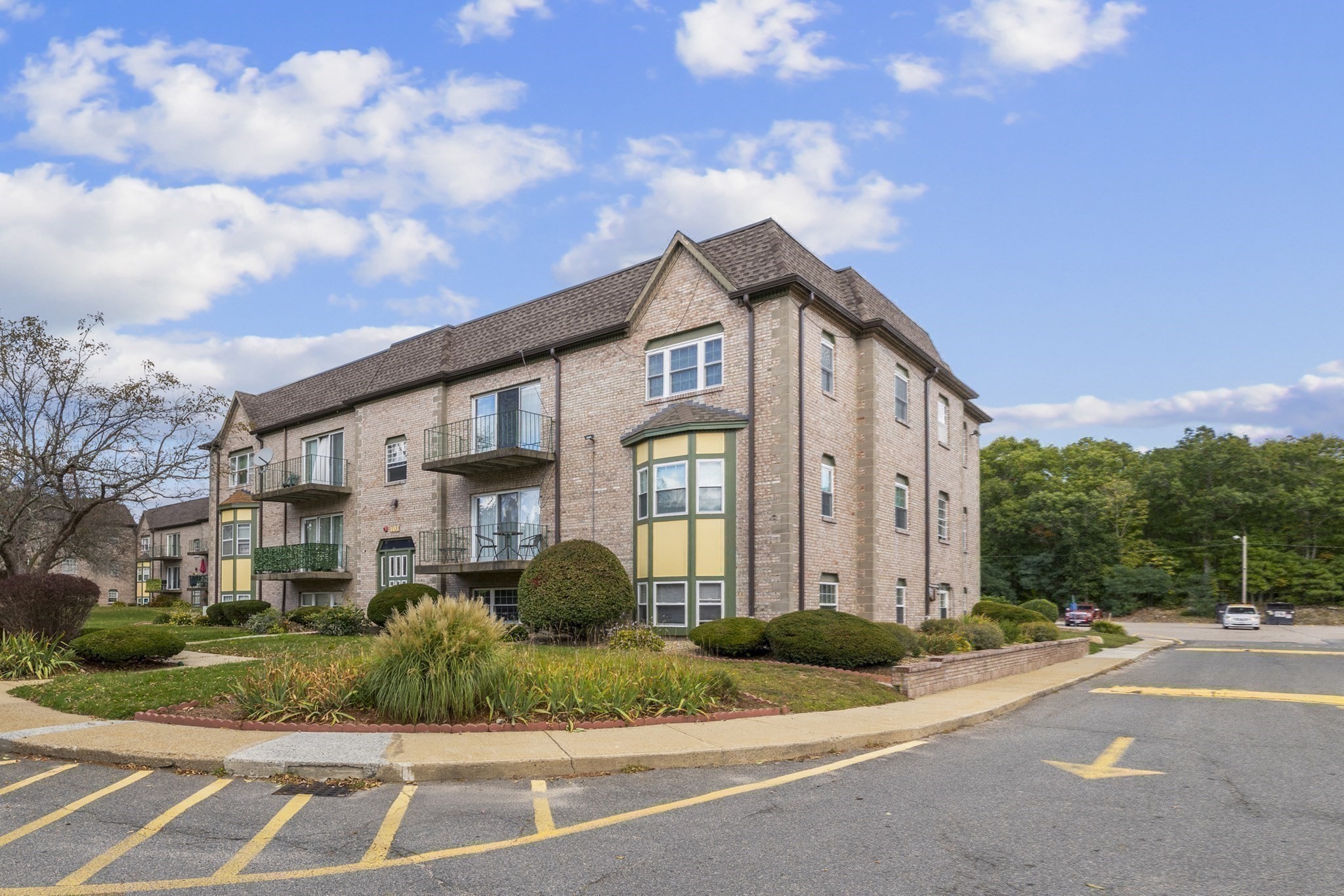 103 Oak Ln # 4