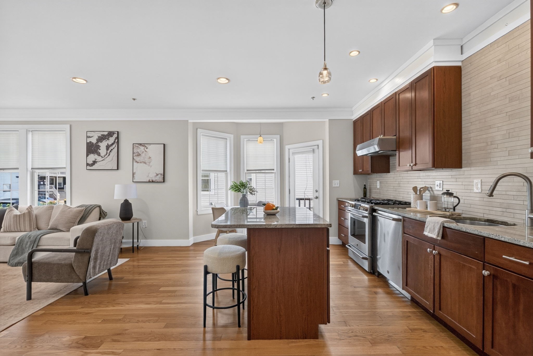96 Neponset Ave # 1