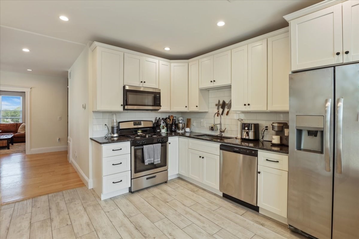 461 Ashmont # 3