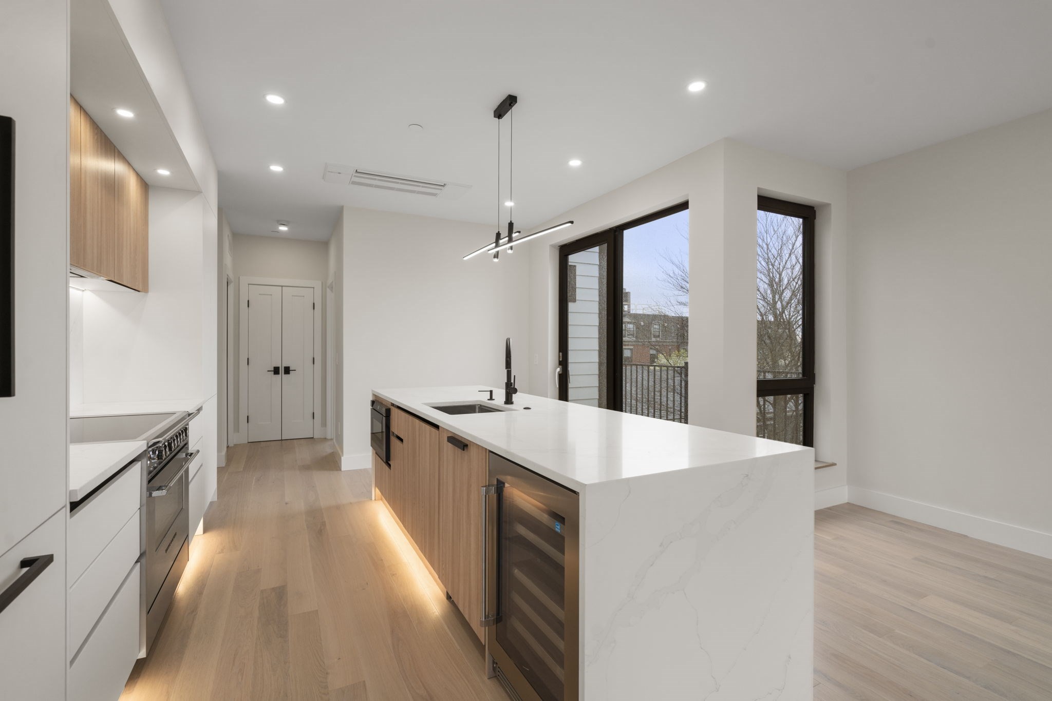 152 W Third # 2
