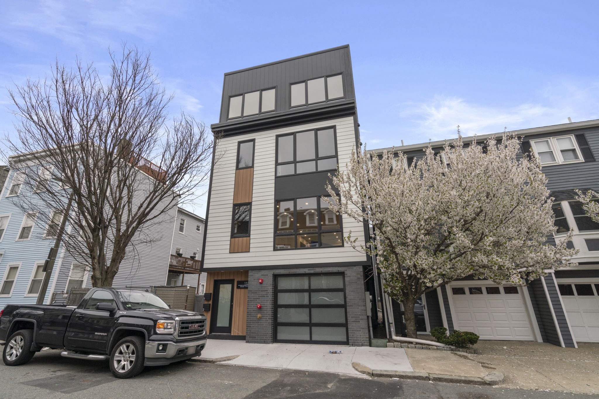 152 W Third # 2