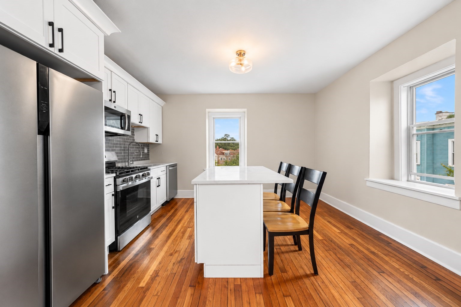 49 West Cottage St