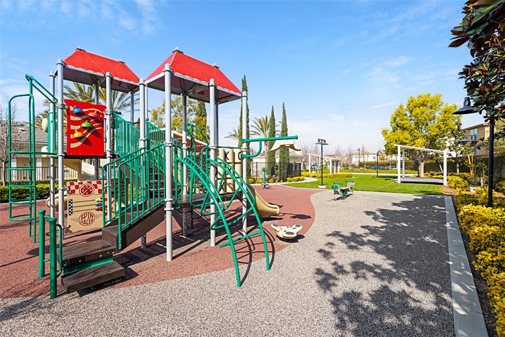 2848 E Clementine Drive