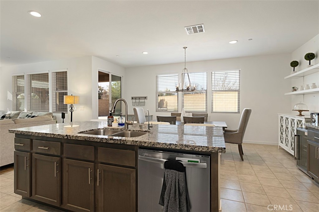 2848 E Clementine Drive