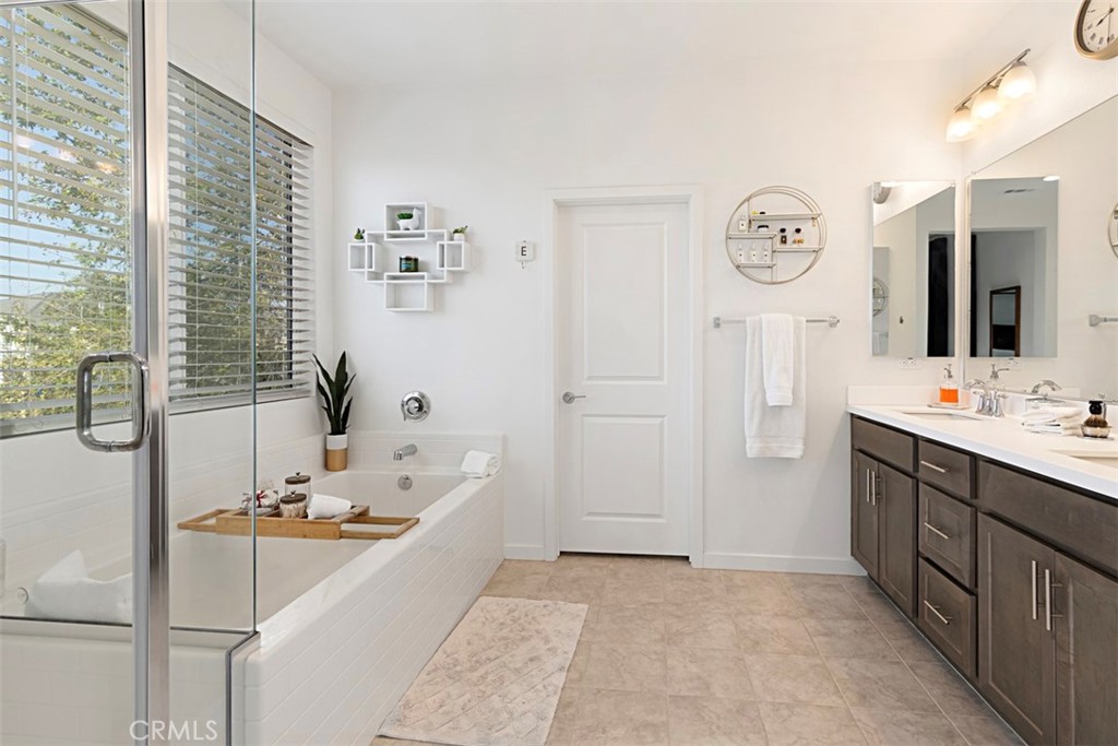 2848 E Clementine Drive