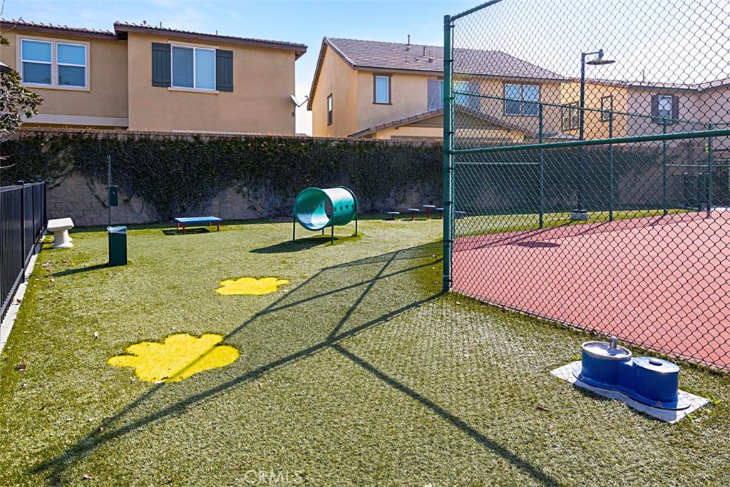 2848 E Clementine Drive