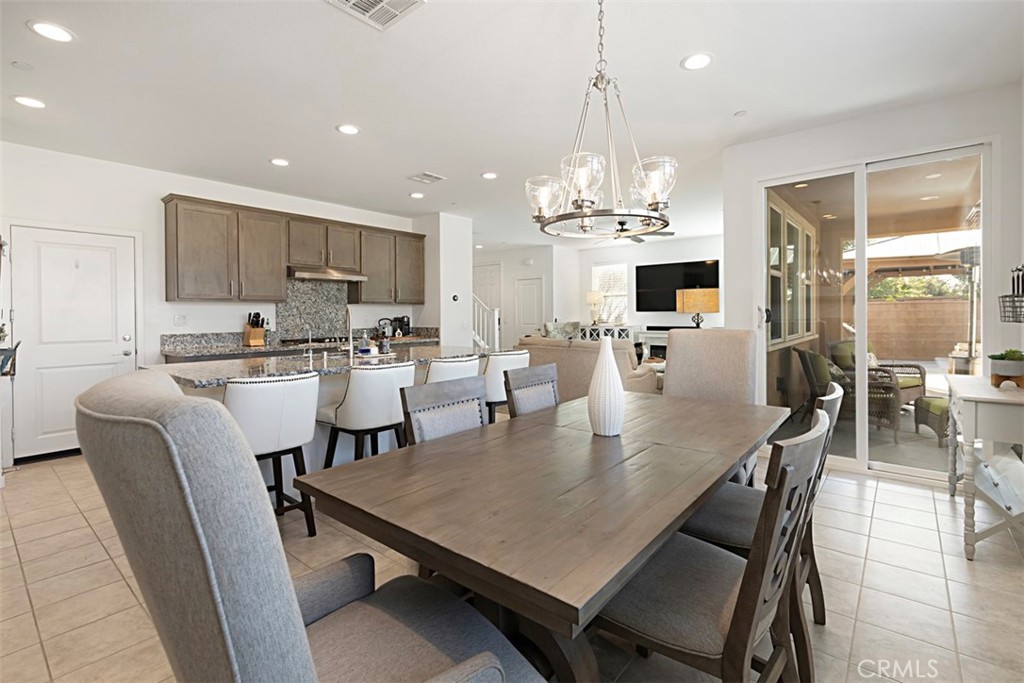 2848 E Clementine Drive