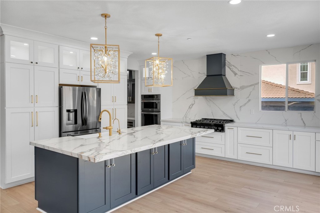 8168 Palm View Lane