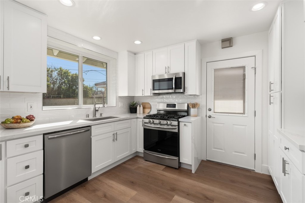 2534 Angelcrest Drive