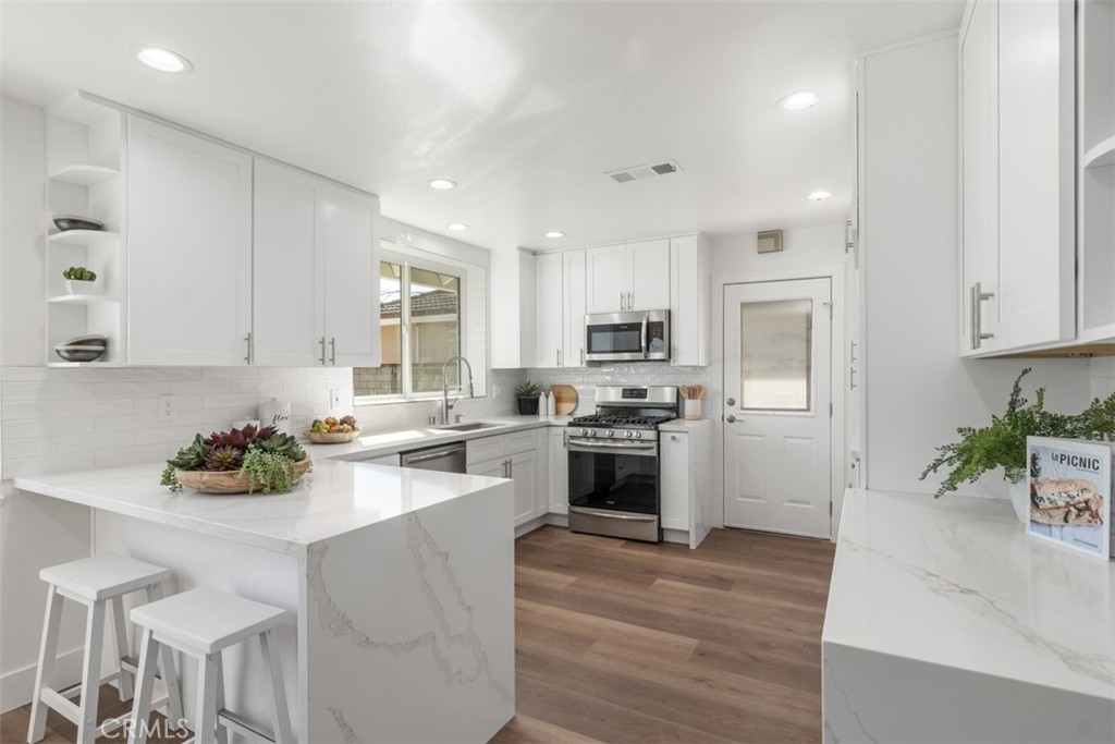 2534 Angelcrest Drive