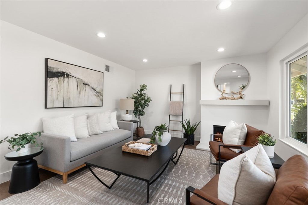 2534 Angelcrest Drive