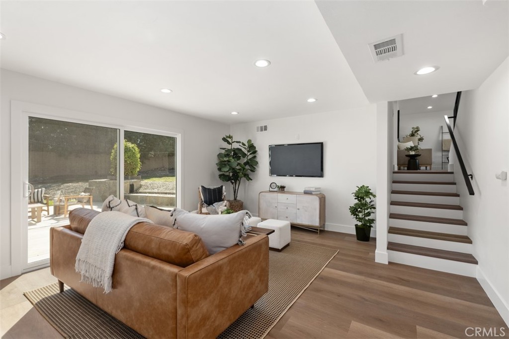 2534 Angelcrest Drive