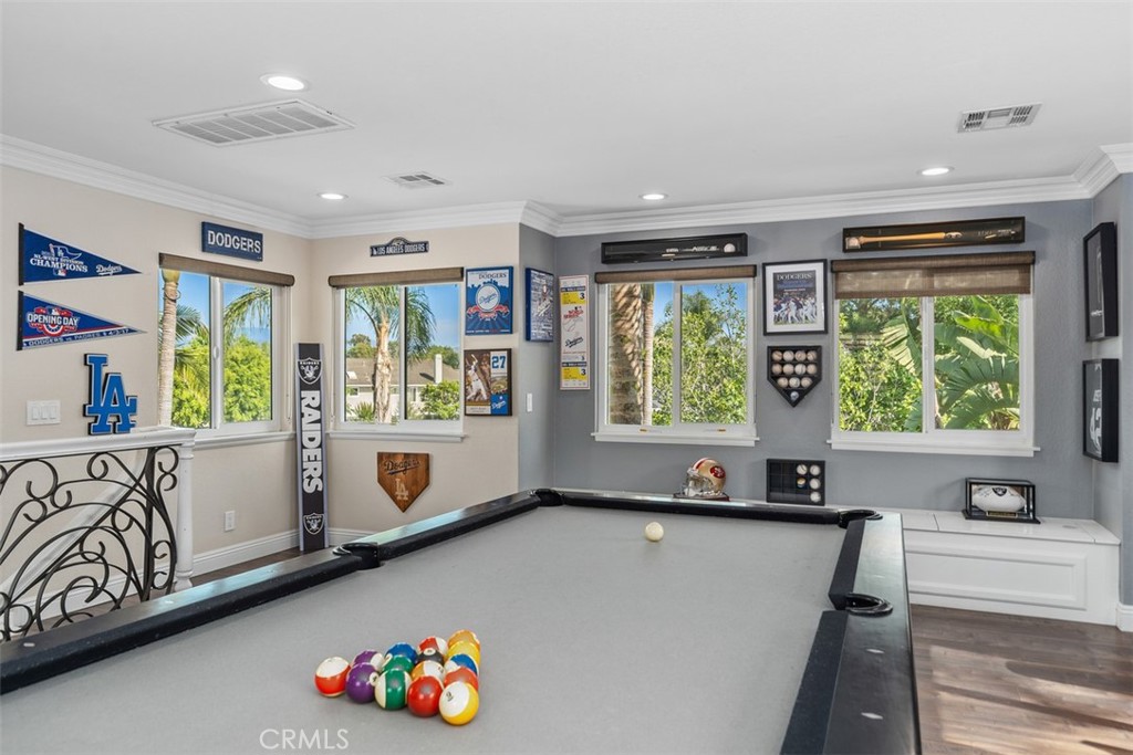 5590 Calle Vista Linda