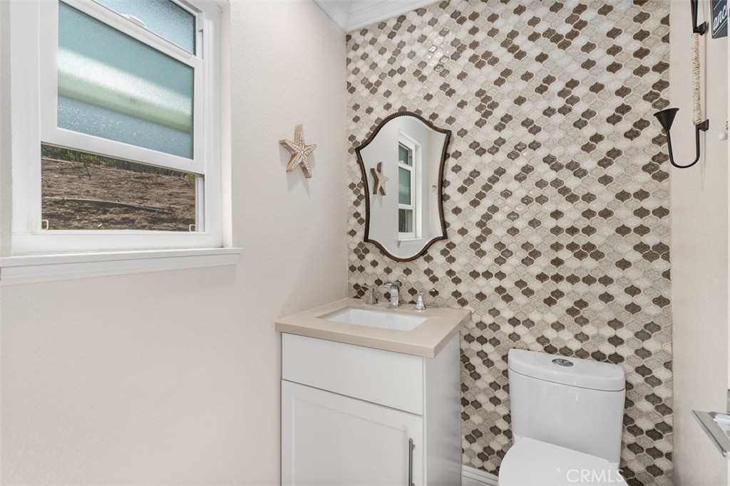 5590 Calle Vista Linda